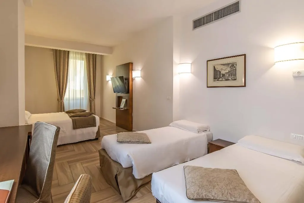 QUADRUPLE STANDARD Room, Machiavelli Palace, Florence