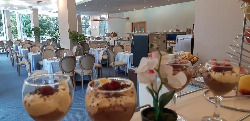 Restaurant, Hotel Sofia - All Inclusive, Varna