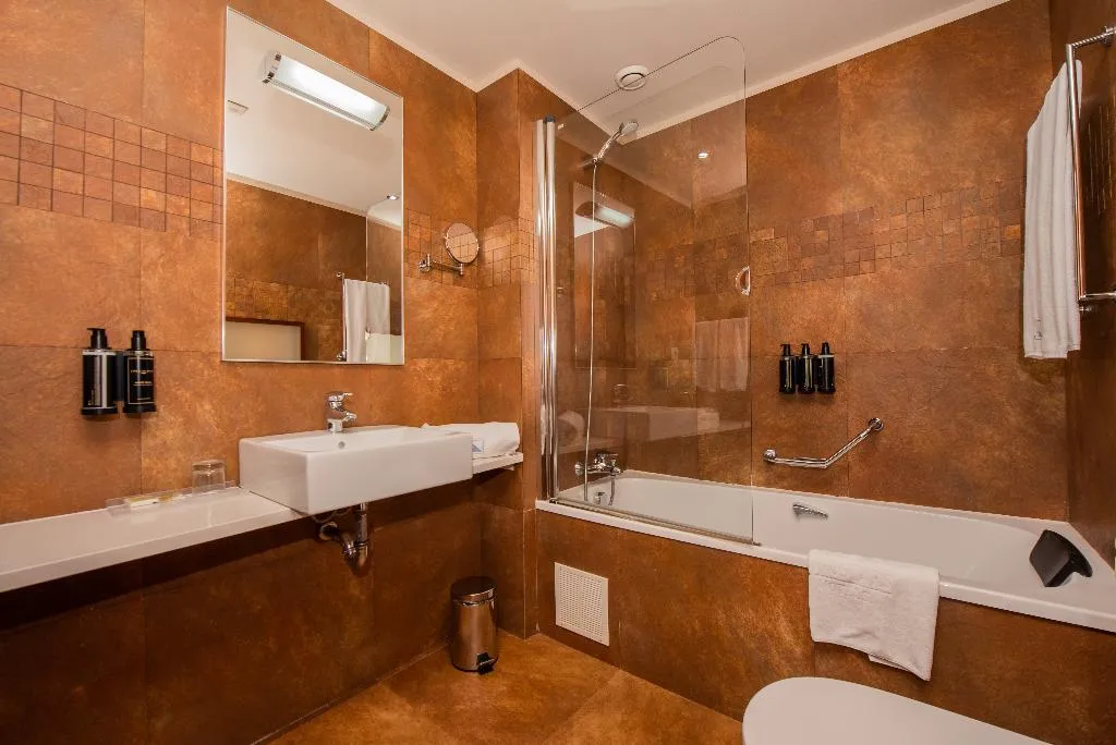 TRIPLE STANDARD Room, Eurostars Oporto, Porto