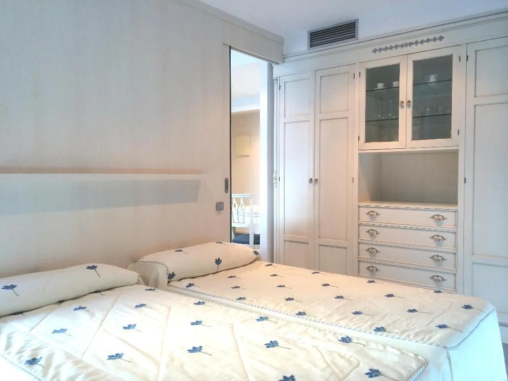 APARTMENT SUPERIOR CAPACITY 4 Room, Masd Mediterraneo, Barcelona