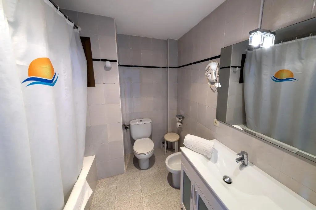APARTMENT WITH BALCONY Room, Isla del Sol, Majorca