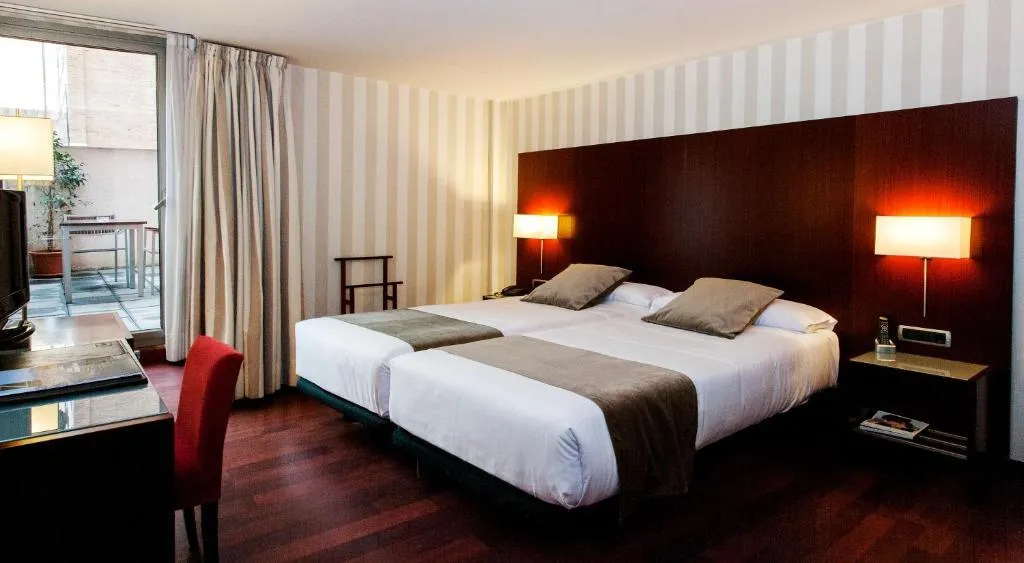 DOUBLE WITH TERRACE Room, Zenit Barcelona, Barcelona