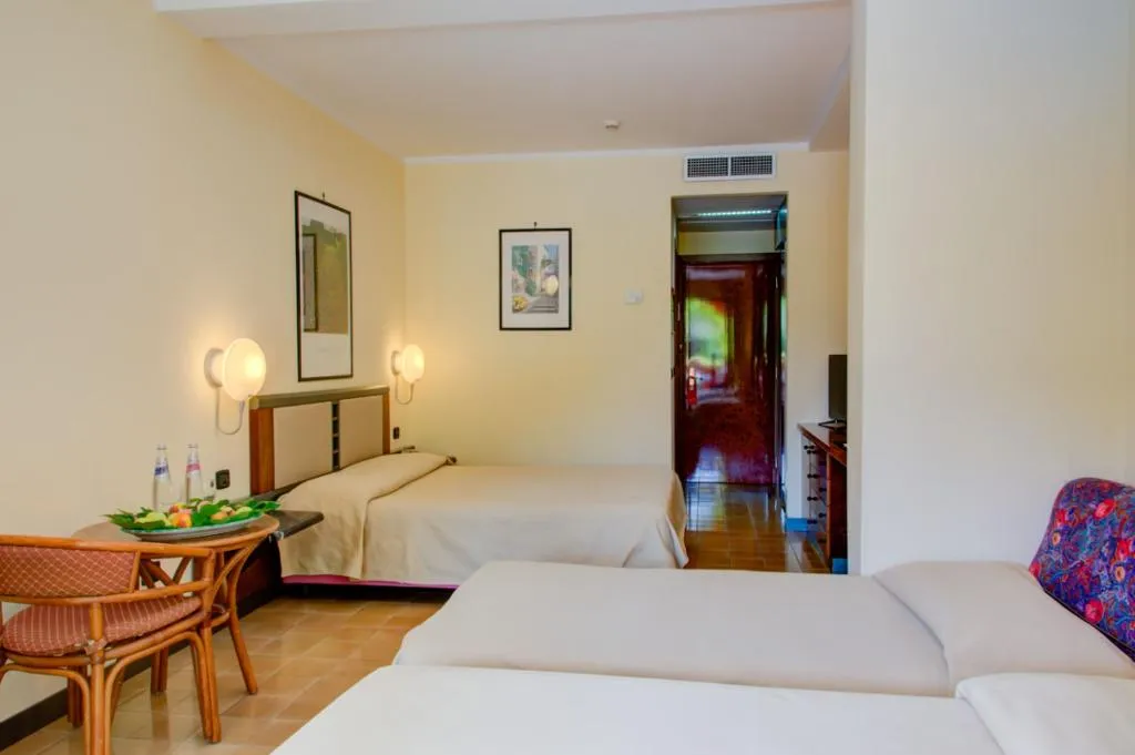 Double or Twin STANDARD Room, Caesar Palace, Catania