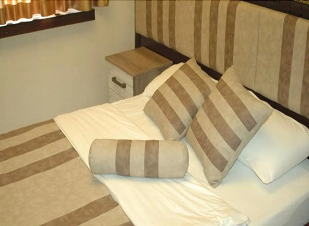 Room, Konak Saray Hotel, Izmir
