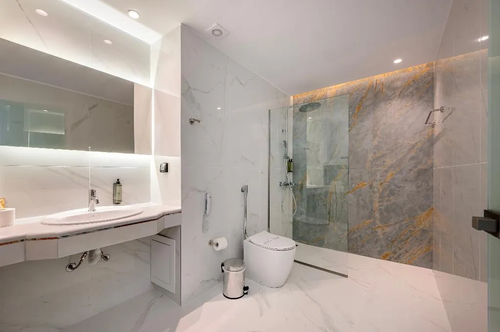 Double or Twin SUPERIOR WITH PRIVATE POOL Room, Athina Palace, Crete