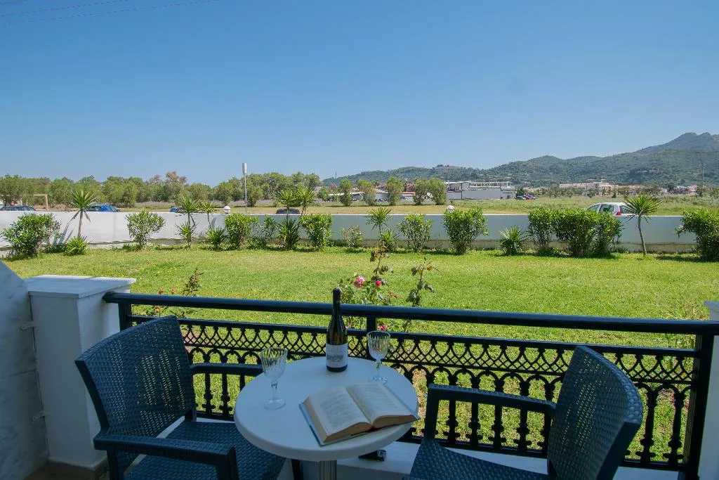 TRIPLE SUPERIOR WITH BALCONY Room, Dennys Inn, Zante