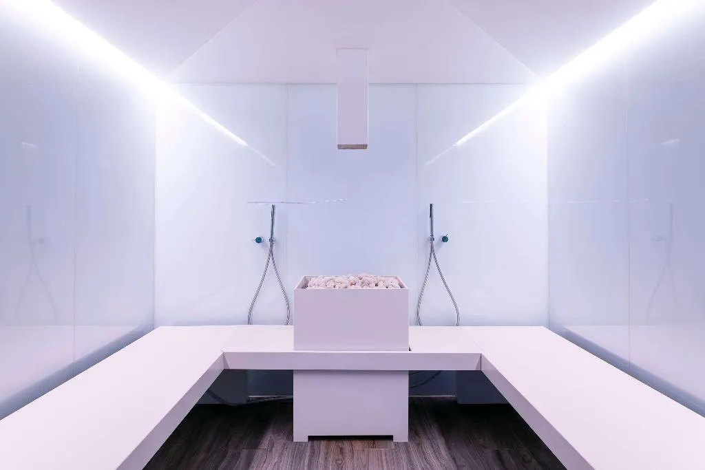 Room, Suit d M correct code to use 3695, Costa Blanca
