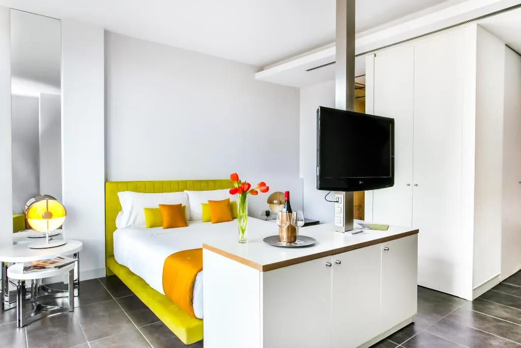 STUDIO CAPACITY 3 Room, Cosmo Apartments Sants, Barcelona