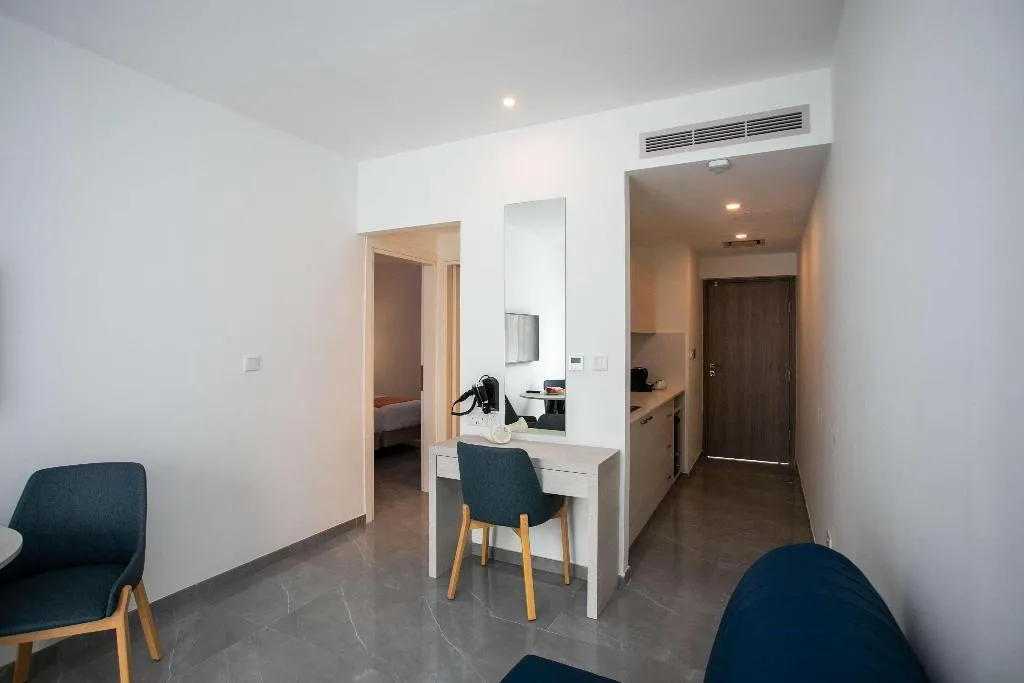SUITE NON SMOKING Room, Best Western Plus Larco Hotel, Cyprus