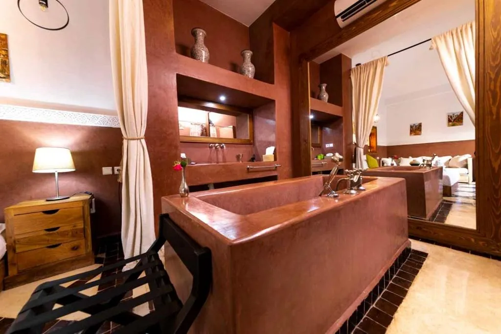TRIPLE SUPERIOR WITH AIR CONDITIONING Room, Riad Ambre Et Jasmin, Marrakech