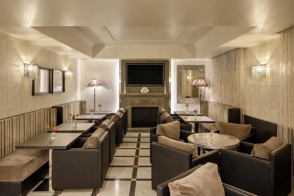 Bar, Royal Court, Rome