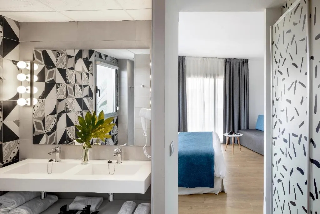 JUNIOR SUITE STANDARD Room, Aqua Hotel Onabrava & Spa****S, Costa Brava