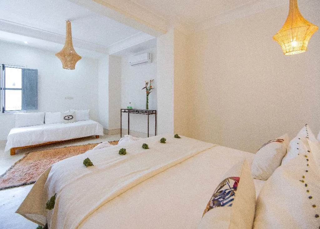 TRIPLE SUPERIOR KING BED Room, Riad 48 & Spa, Marrakech