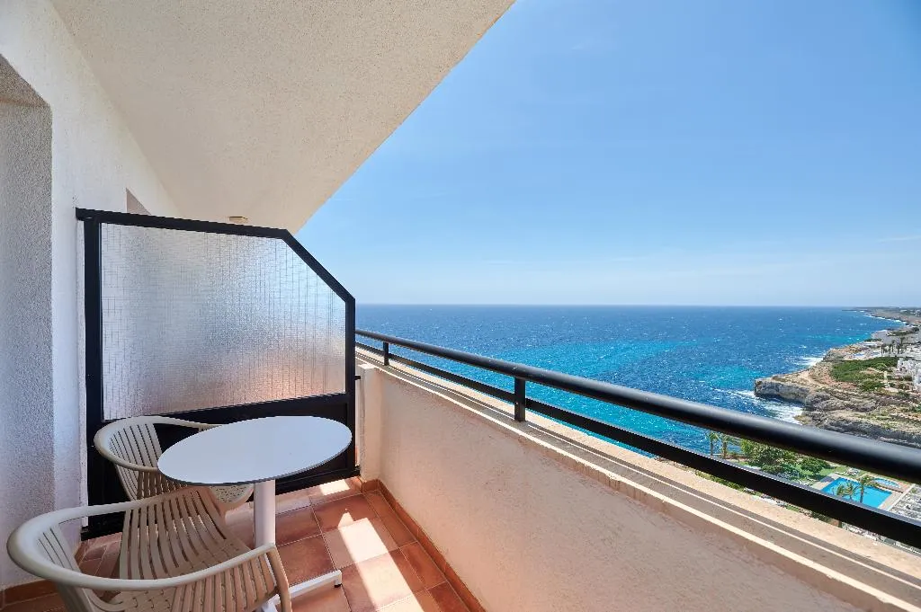Double or Twin SEA VIEW Room, Alua Calas de Mallorca Resort, Majorca