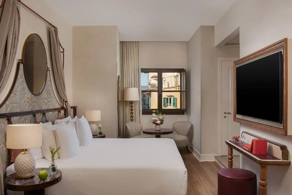 DOUBLE DELUXE Room, Porta Rossa Hotel Firenze Colbert Collection, Florence