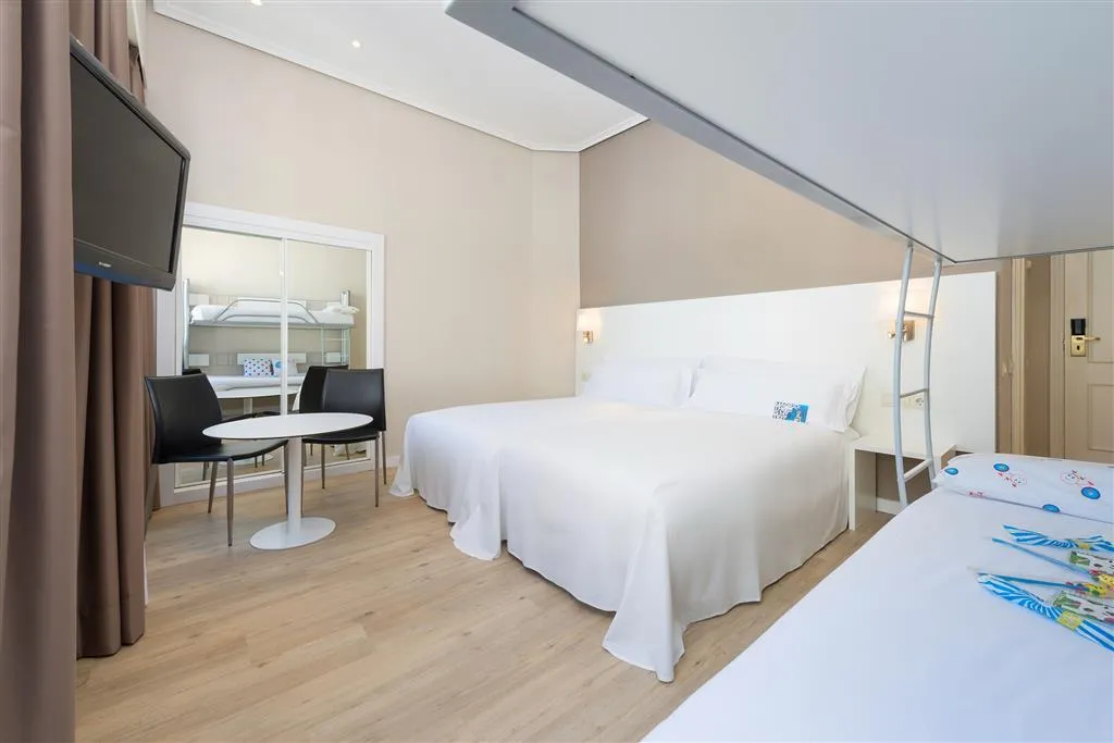 Room, Zel Madrid, Madrid