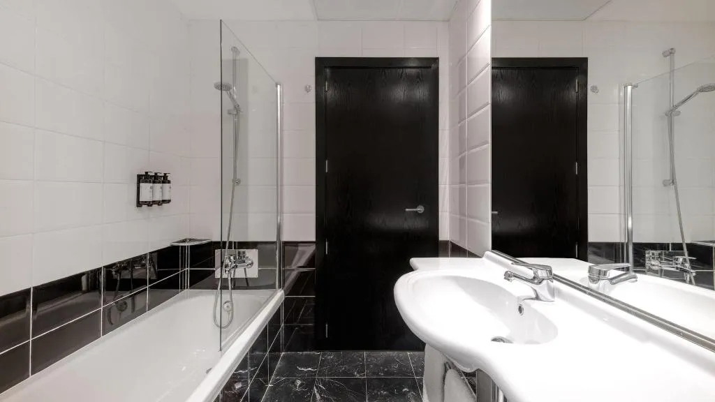 Double or Twin CITY VIEW Room, Larios Málaga, Costa Del Sol