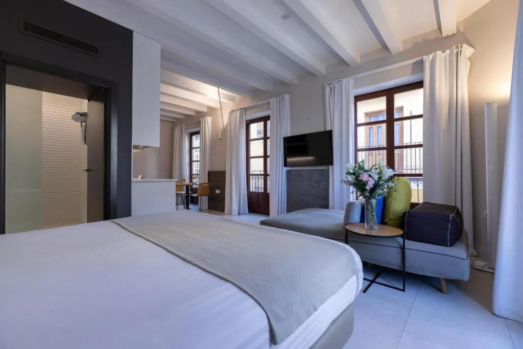 SUITE DELUXE ONE BED Room, Myr Plaza Mercado & Spa, Valencia