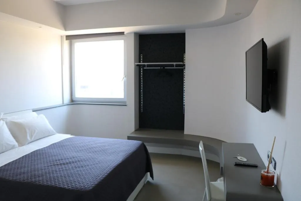 Room, Hotel Quadrifoglio, Naples