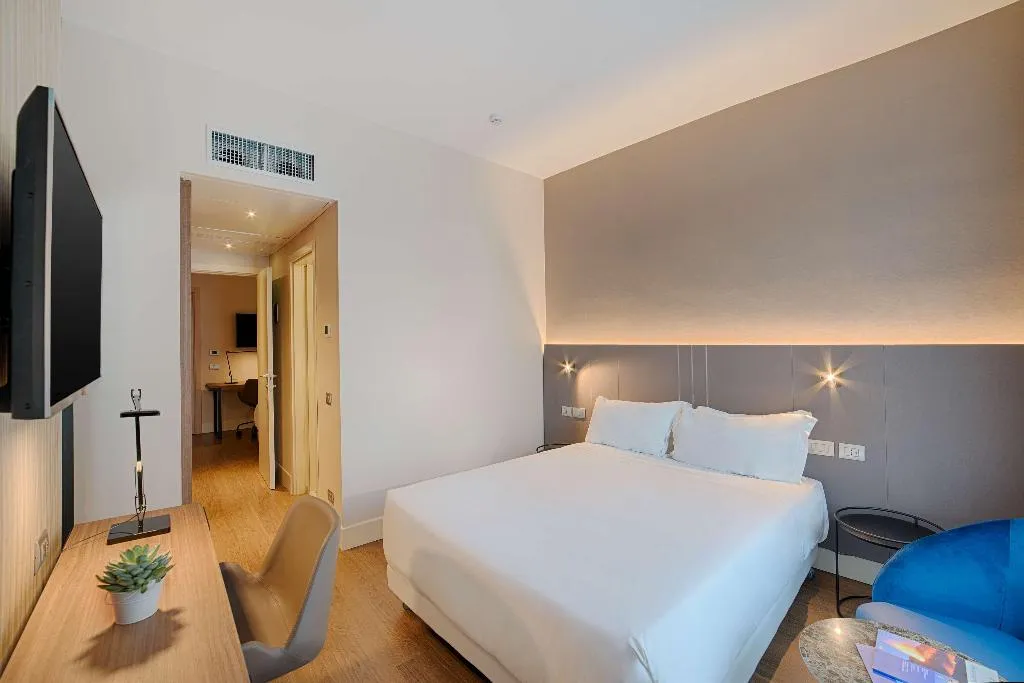 FAMILY ROOM CAPACITY 2 Room, NH Palermo, Palermo