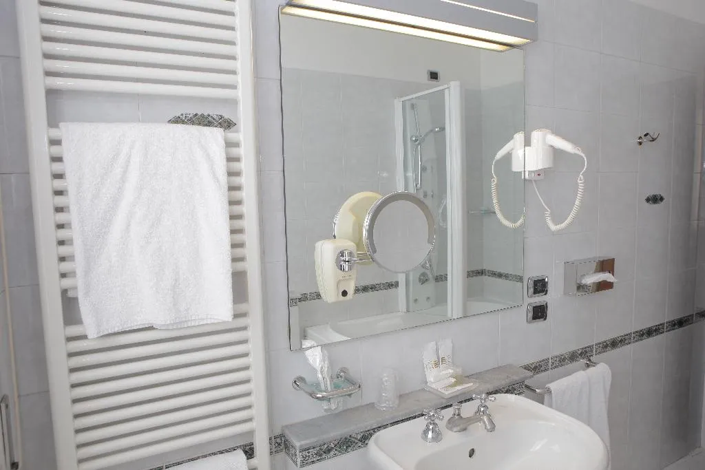 Room, Bristol Hotel, Milan