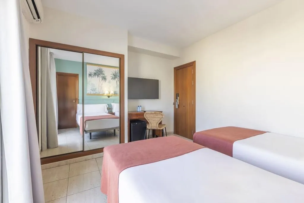 Double or Twin STANDARD Room, Moon Dreams Fuengirola, Costa Del Sol