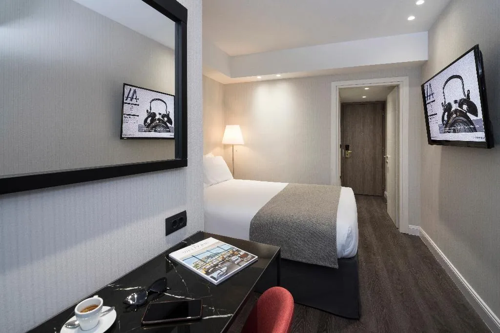 Double or Twin COMFORT Room, Astor Hotel Athens, Athens