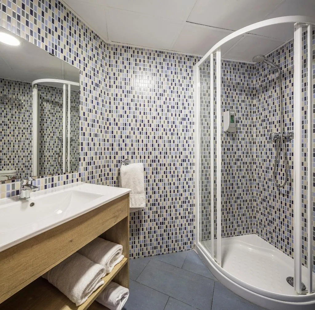 APARTMENT ONE BEDROOM Room, Mon Suites Carmen, Valencia