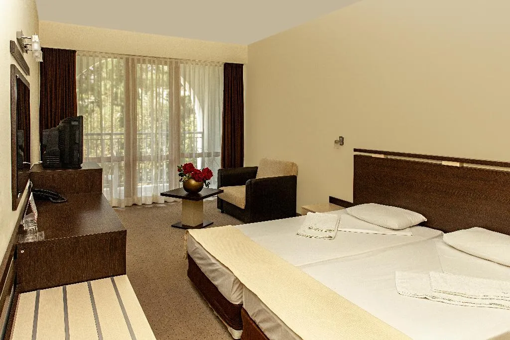 Room, Viand, Bourgas