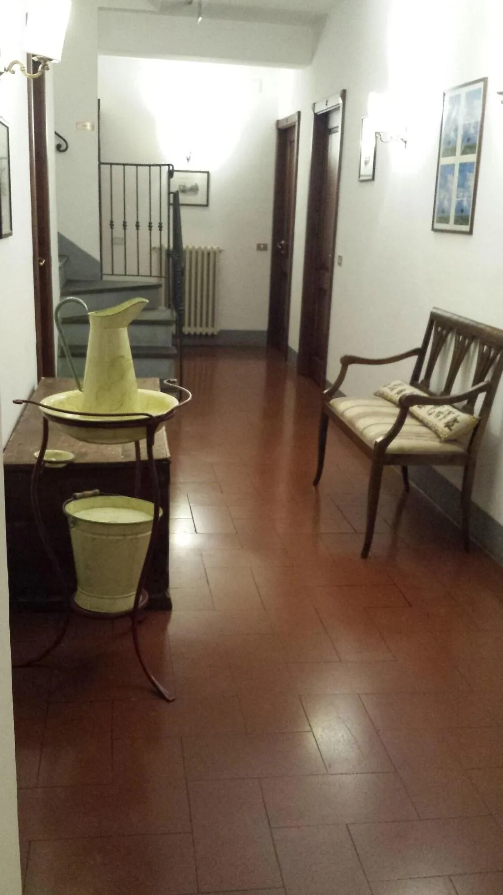 Lobby, Giovanni da Verrazzano, Florence