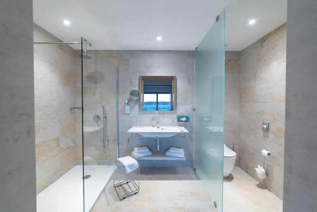 SUITE PREMIER SEA VIEW Room, The Ramla Bay Resort, Malta