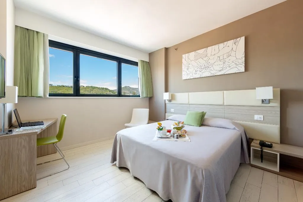 DOUBLE SINGLE USE EXECUTIVE Room, Cristina, Naples