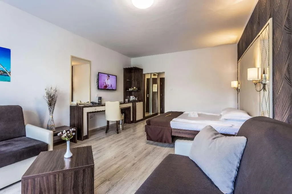 Room, Prestige Deluxe Hotel Aquapark Club, Varna