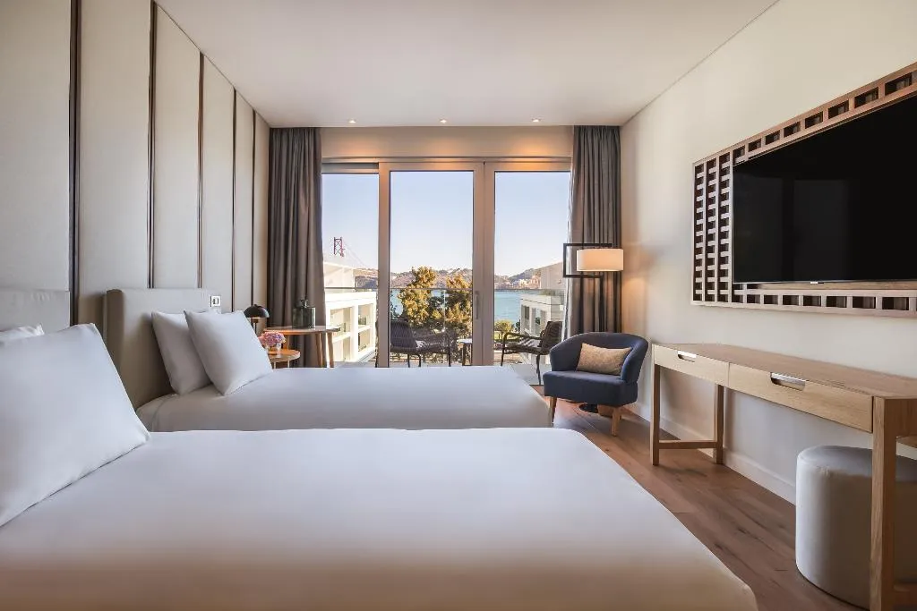 TWIN RIVER VIEW Room, Hyatt Regency Lisbon, Lisbon