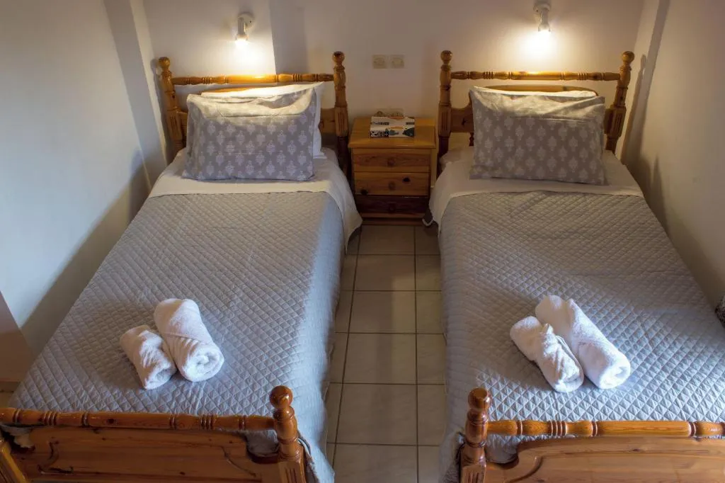 Room, Vaso Alykanas Studios, Zante