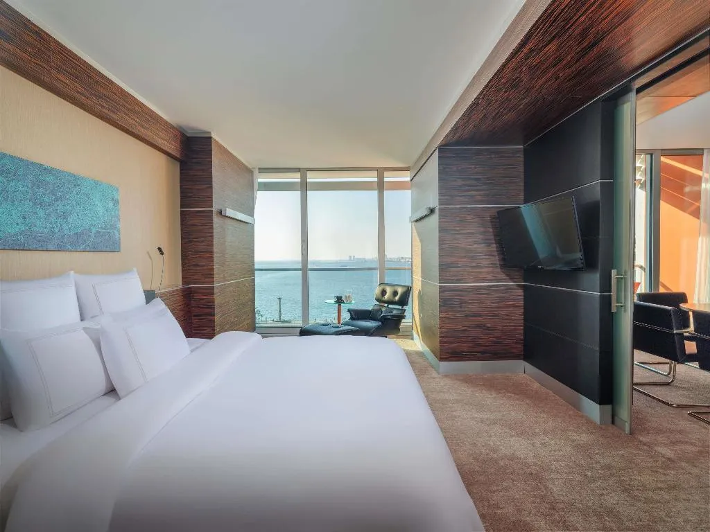 SUITE EXECUTIVE Room, Swissotel Buyuk Efes Izmir, Izmir
