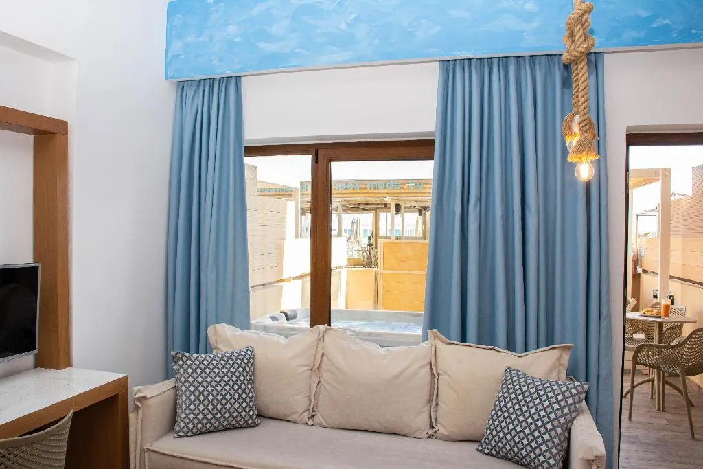 JUNIOR SUITE DELUXE WITH JACUZZI Room, Yianna Caravel Suites by Checkin (adults only), Crete