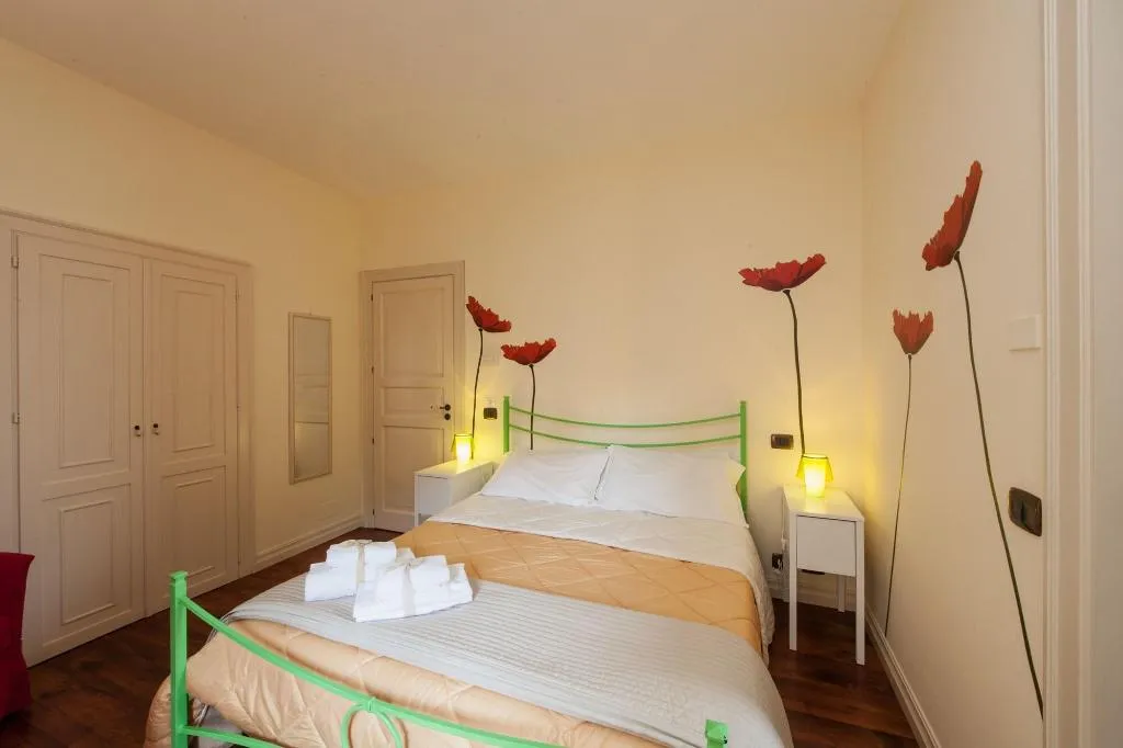 Room, Garibaldi 61, Catania