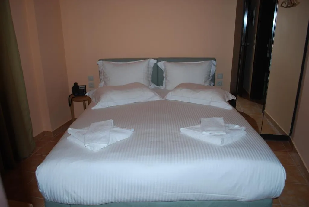 Room, White Lotus, Athens