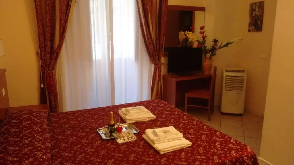 Room, A Casa Di Mei, Naples