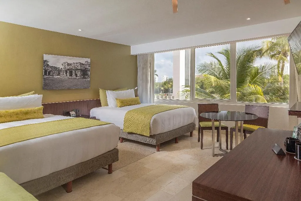 DOUBLE CLASSIC TWO QUEEN BEDS Room, InterContinental Presidente Cancun Resort, Cancun Area