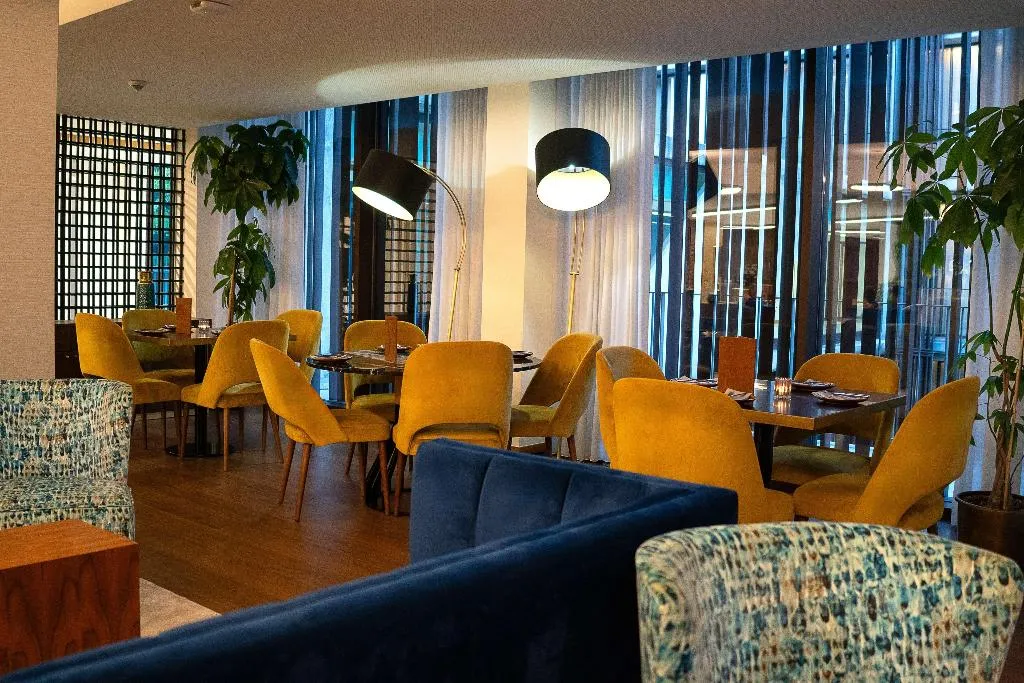Restaurant, Boeira Garden Hotel Porto Gaia, Curio Collection, Porto