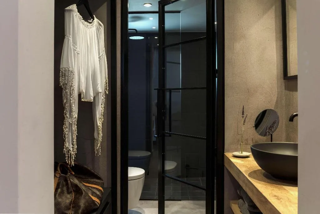 Room, Minos Beach Art Hotel, a Member of Design Hotels, Crete