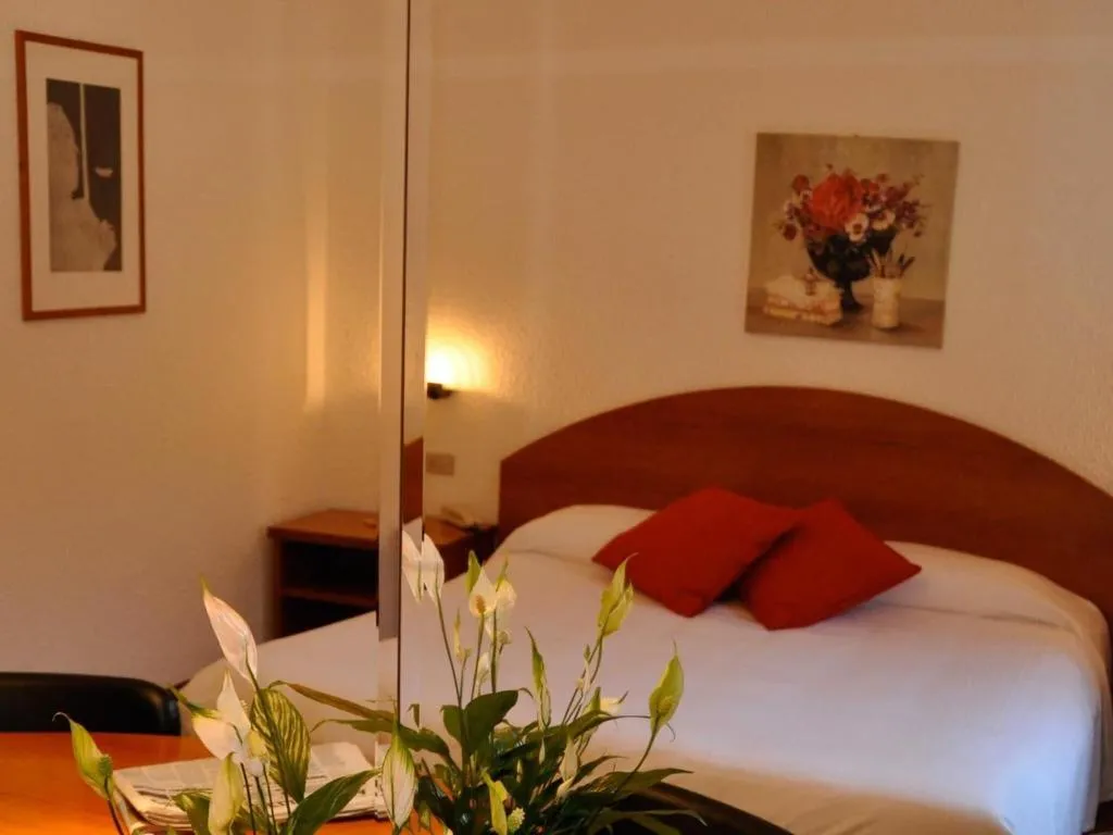 Room, Golf Hotel Resort, Milan