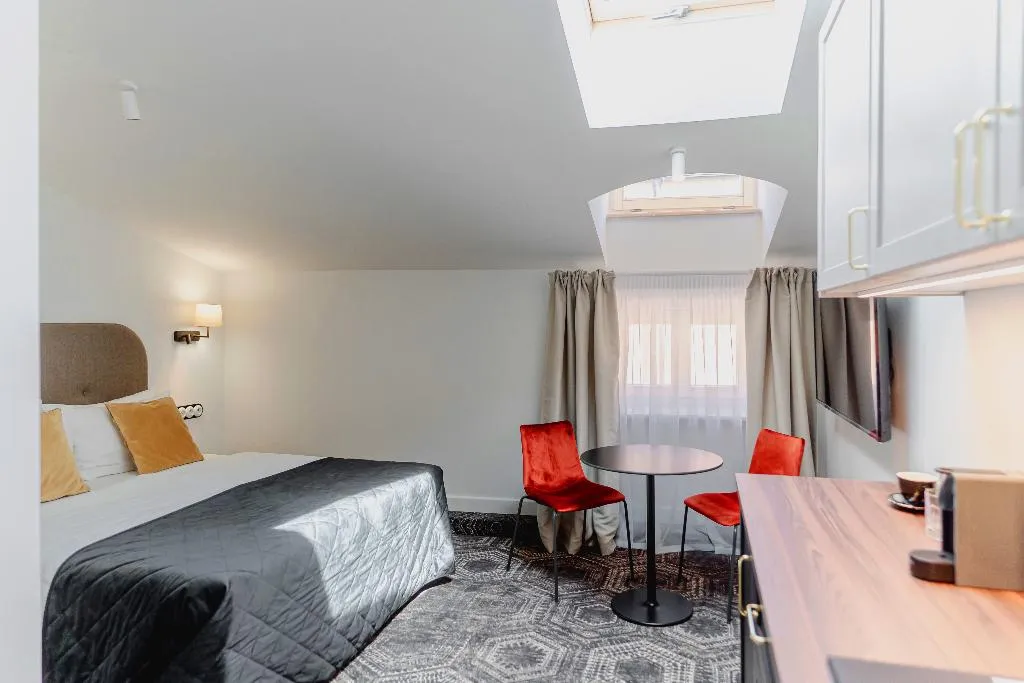DOUBLE DELUXE Room, N33 Premium Apartments Old Town - Destigo Hotels, Krakow