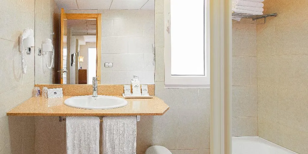 SINGLE STANDARD Room, RH Casablanca Suites, Valencia