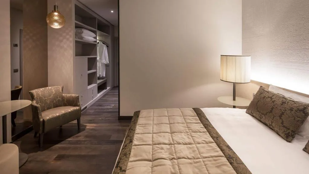Room STANDARD Room, Hyatt Centric Murano Venice, Venice