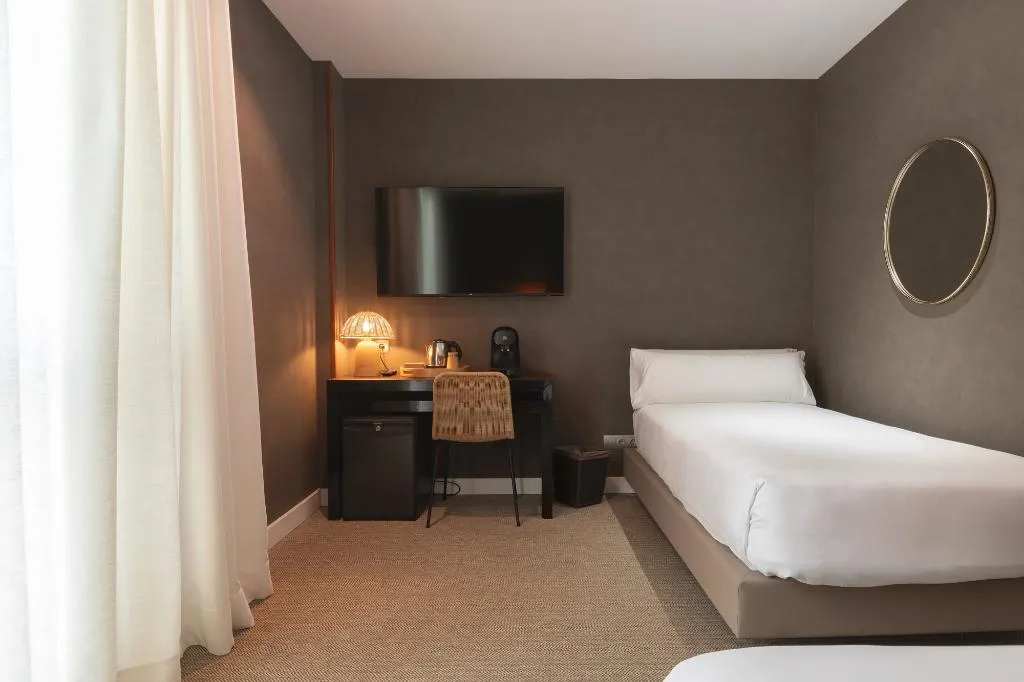 TRIPLE SUPERIOR Room, Hotel Sant Just, Barcelona