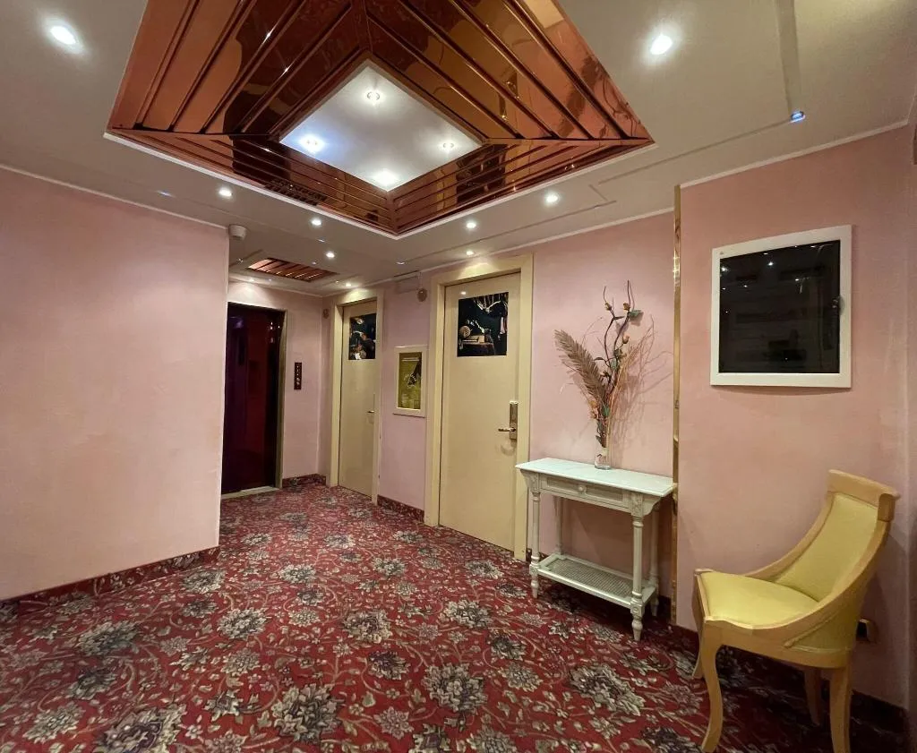 Lobby, Hotel Wagner, Milan