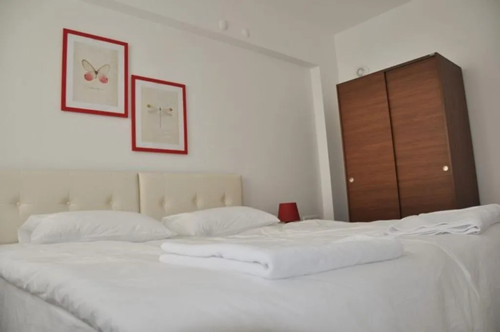 APARTMENT TWO BEDROOMS ONE BATHROOM Room, Deka Evleri, Izmir